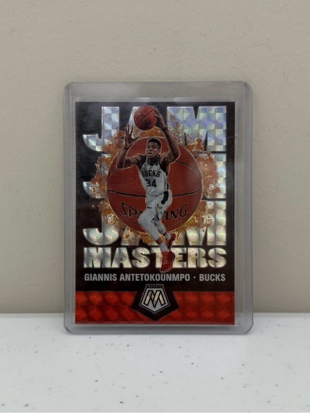 Giannis Antetokounmpo 2019-20 Mosaic Jam Masters Silver Holo Prizm Bucks #19